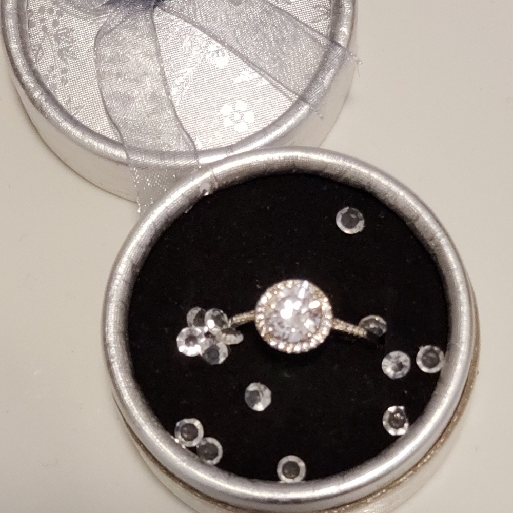 Silver plated ring with cubic zirconia size 8